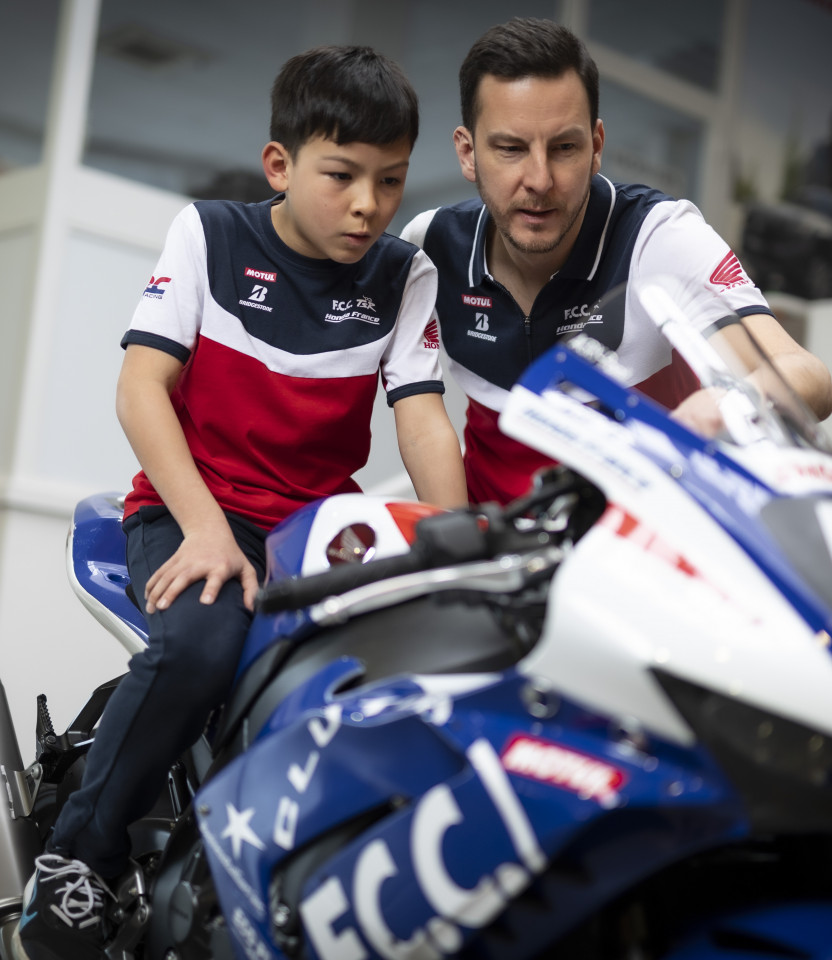 T-shirt Enfant racing tricolore F.C.C. TSR Honda France